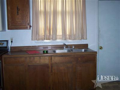 606 Patterson Street Decatur, IN 46733 - Photo 2 of 7