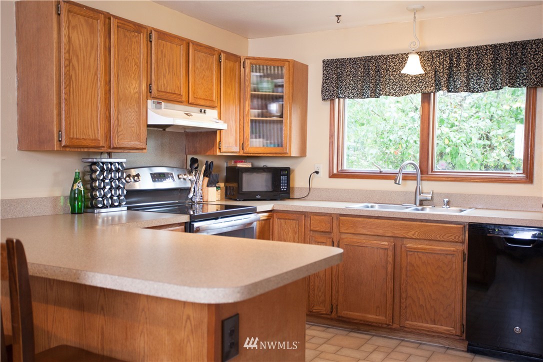 70 Strawberry Hill Road Elma, WA 98541 - Photo 5 of 20 Gallery Image 5