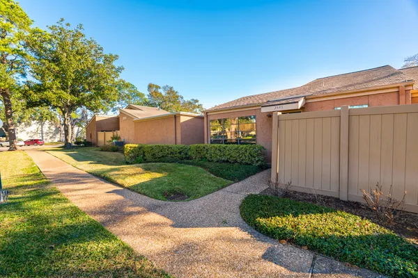 $185,000 | 2445 Briarwest Boulevard, Houston, TX 77077