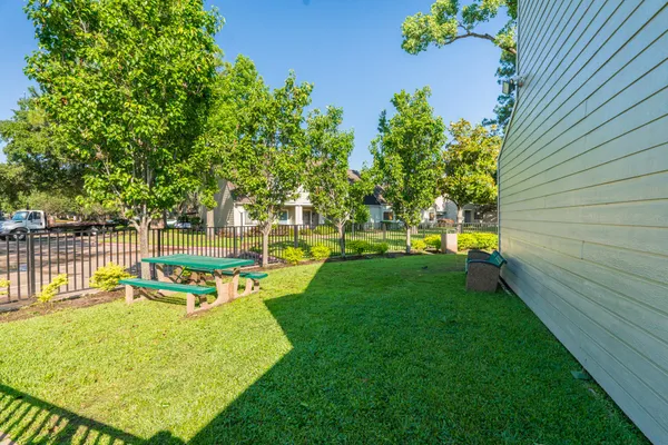$185,000 | 2445 Briarwest Boulevard, Houston, TX 77077