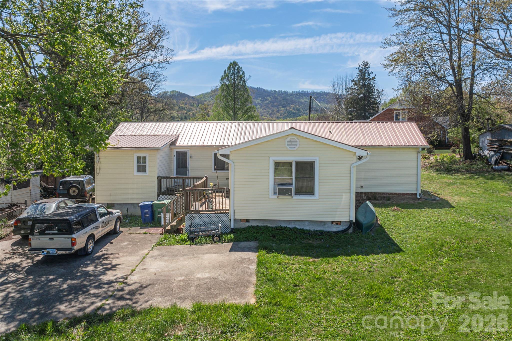 11 East Porter Road Asheville, NC 28803 - Photo 1 of 19