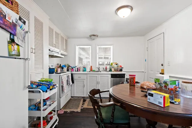 $220,000 | 417 Fulton Street, De Pere, WI 54115