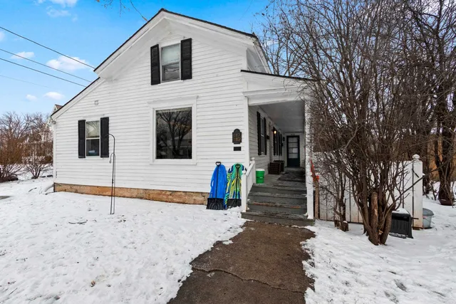 $220,000 | 417 Fulton Street, De Pere, WI 54115