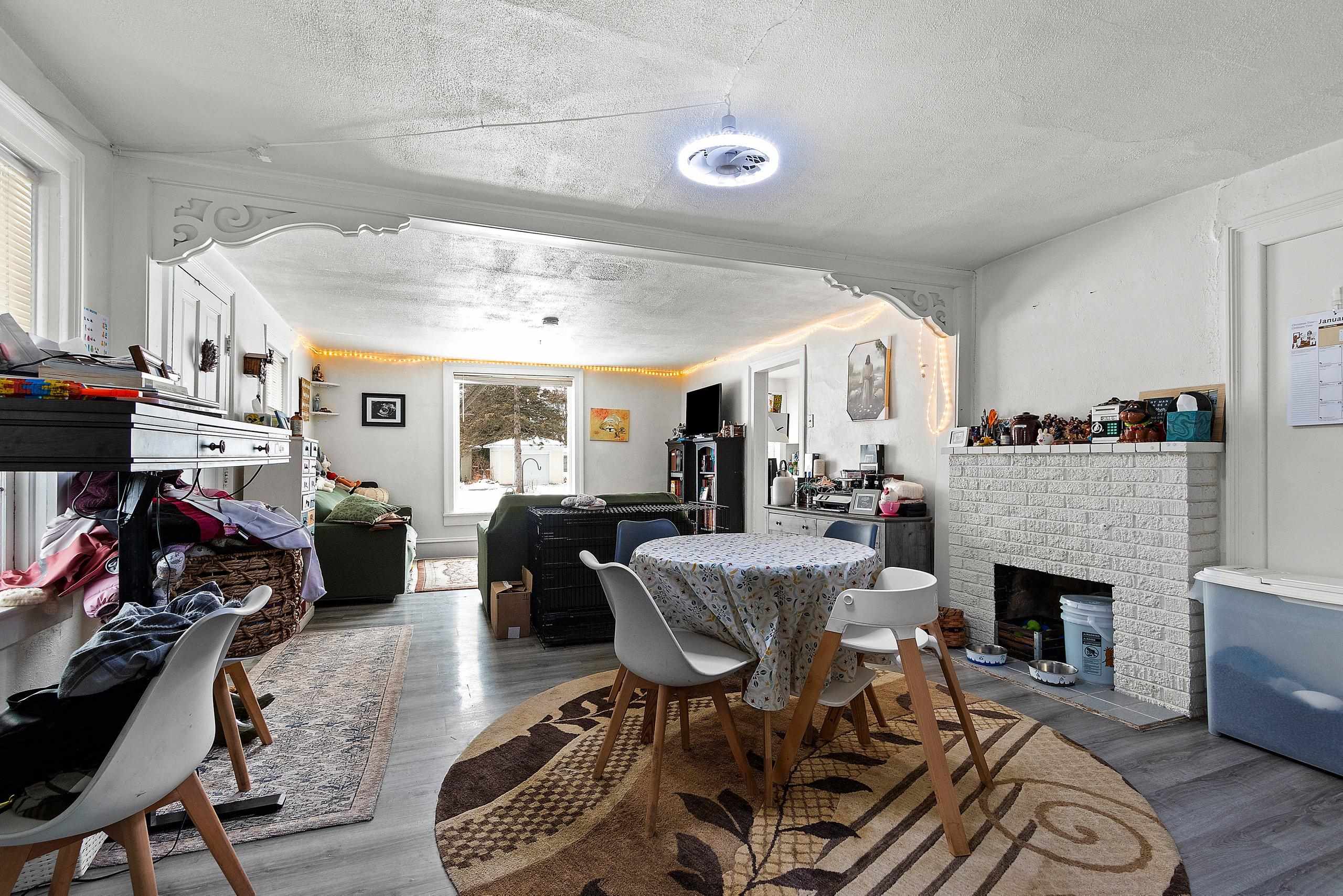 417 Fulton Street De Pere, WI 54115 - Photo 7 of 26