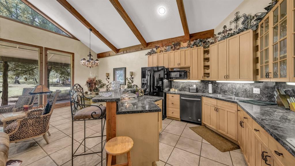 5288 Bennett Road Millsap, TX 76066 - Photo 14 of 40