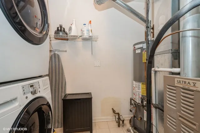 a view of livingroom with washer and dryer