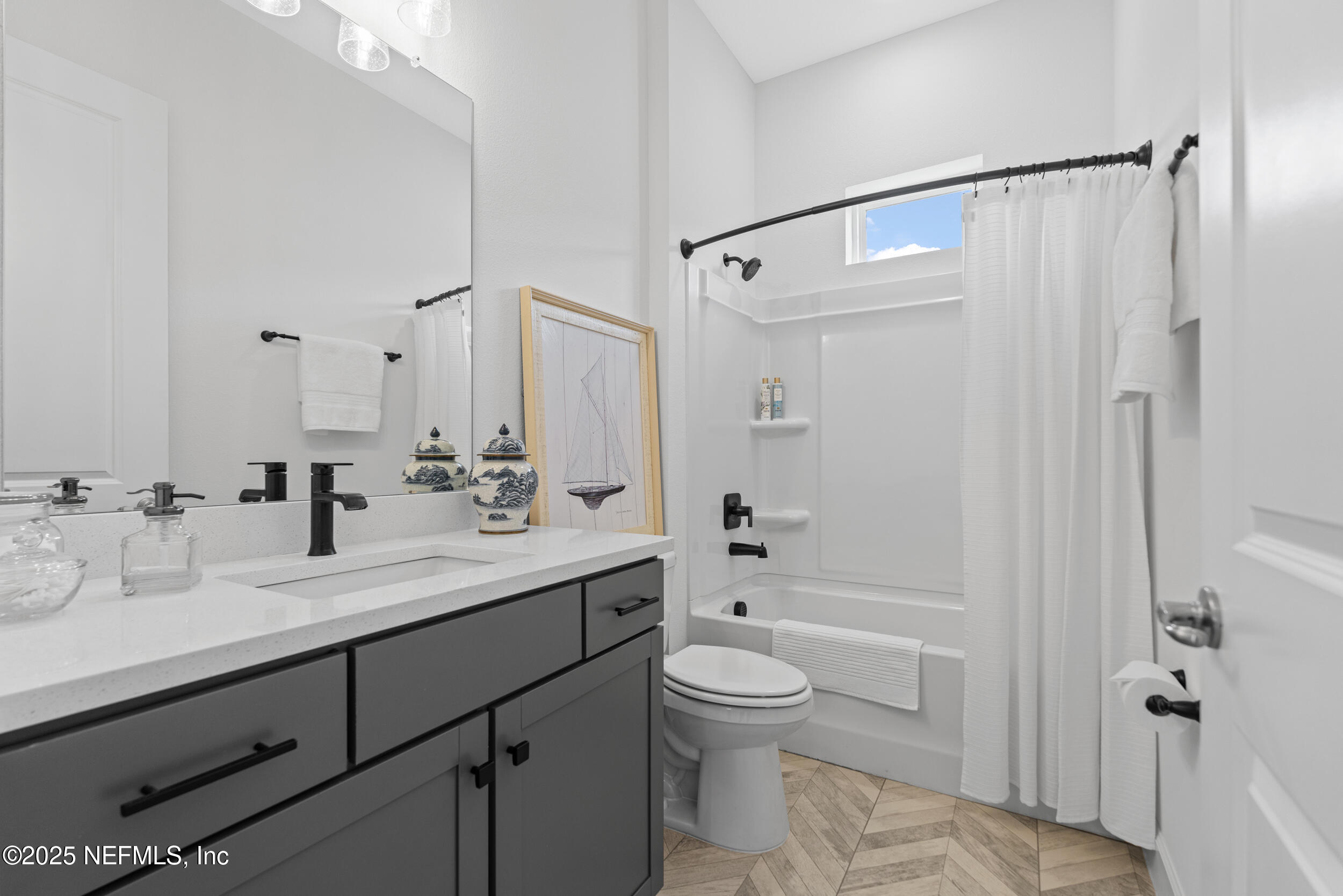 985 Rustic Mill Dr Street St. Augustine, FL 32092 - Photo 37 of 65 Bathroom 2