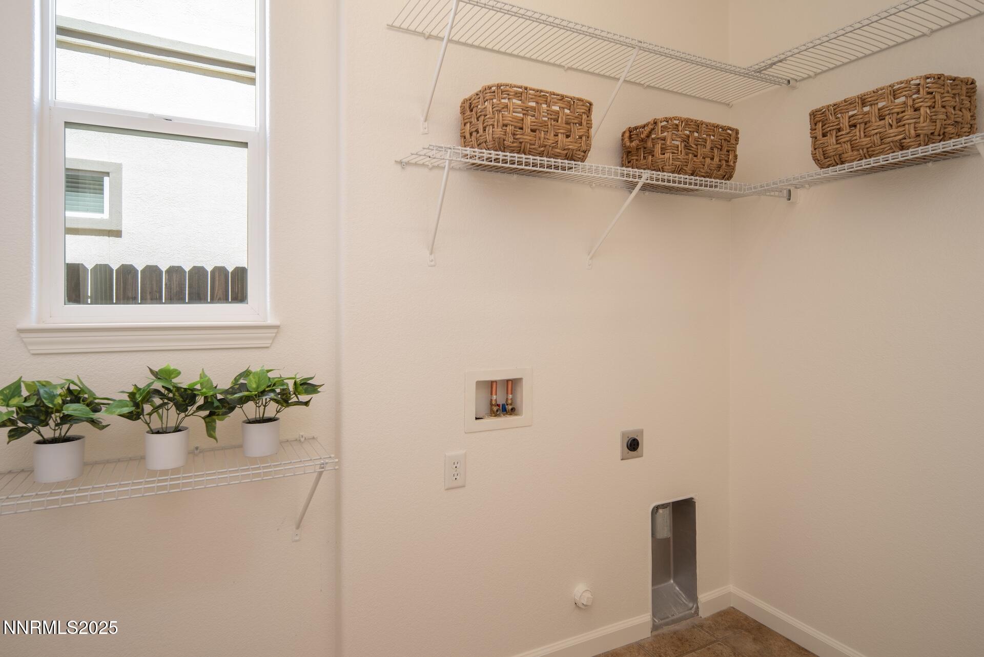 2085 Long Hollow Drive Reno, NV 89521 - Photo 23 of 42 a close up of a wall