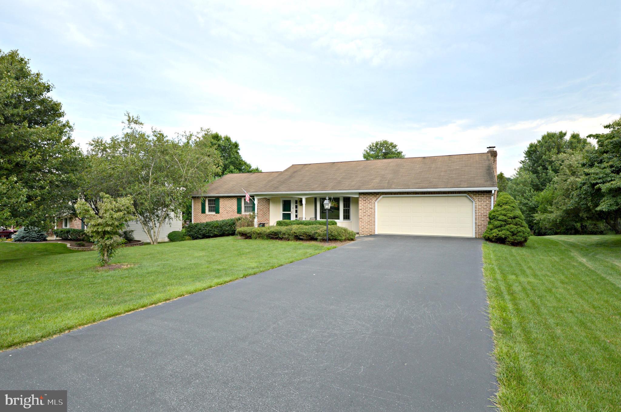 114 Pleasant View Drive Lititz, PA 17543 - Photo 2 of 26 Front view