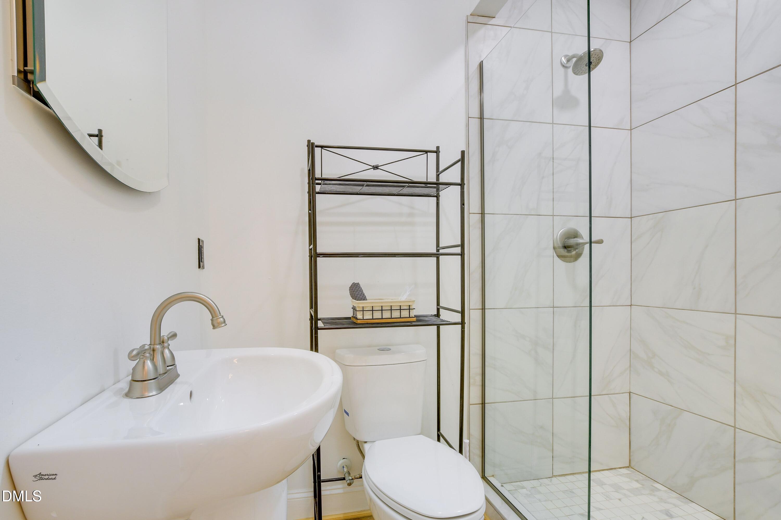 4125 Farrington Road Durham, NC 27707 - Photo 15 of 39 20251121165125104090000000-o