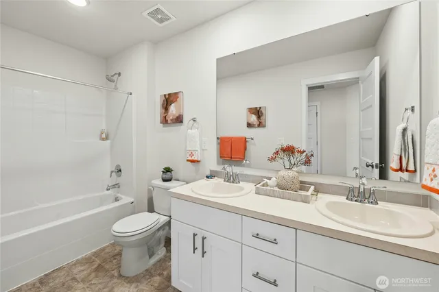 $631,750 | 14714 88th Avenue Southeast, Unit 3, Yelm, WA 98597