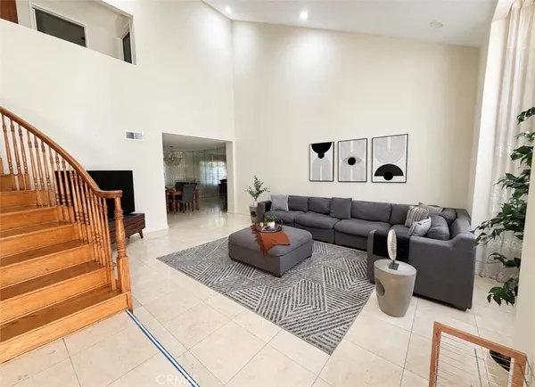 $5,800 | 18210 Hatteras Street, Tarzana, CA 91356