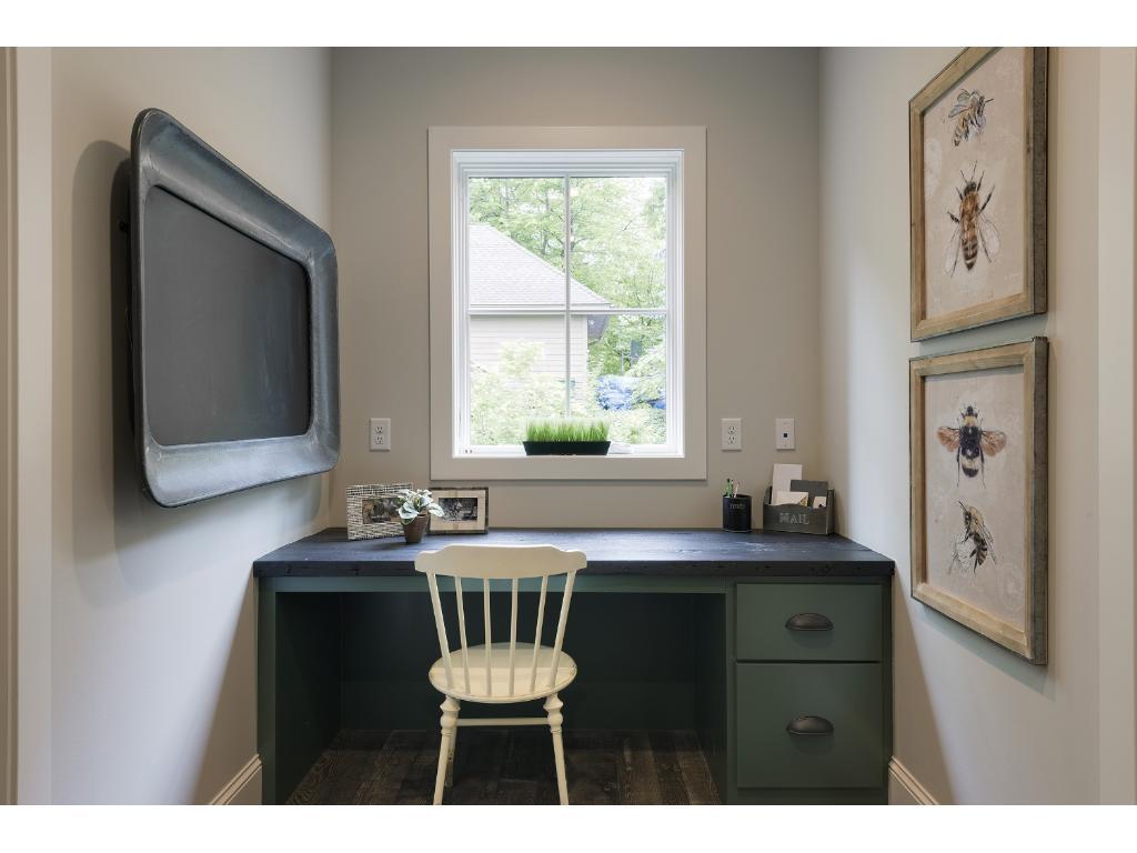 19615 Manor Road Deephaven, MN 55331 - Photo 12 of 24