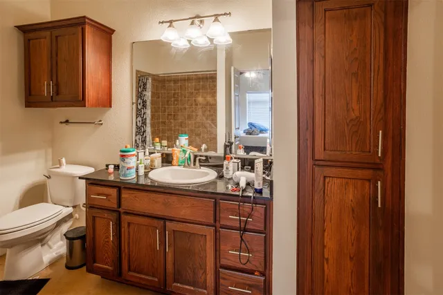 $499,999 | 910 West 25th Street, Unit 403, Austin, TX 78705