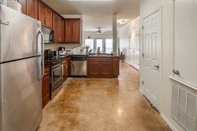 $499,999 | 910 West 25th Street, Unit 403, Austin, TX 78705