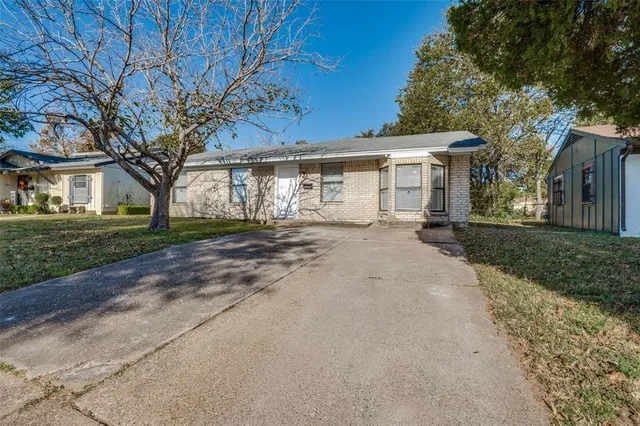 $264,990 | 3919 Mehalia Drive, Dallas, TX 75241