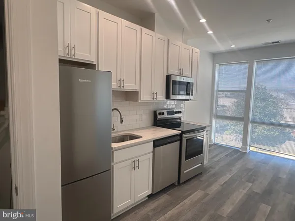 $2,900 | 818 Bladensburg Road Northeast, Unit 408, Washington, DC 20002