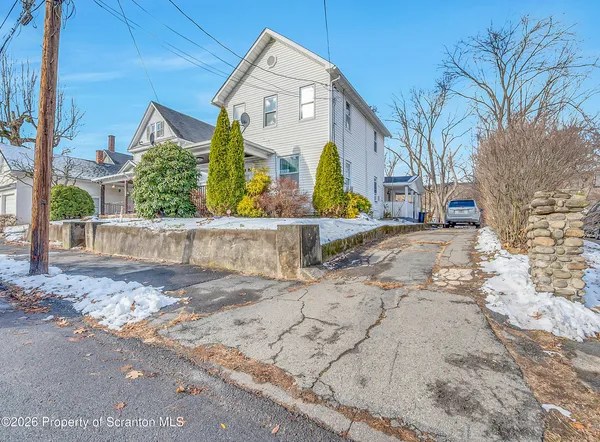 $11,940 | 107 2nd Street, Unit 2, Blakely, PA 18447