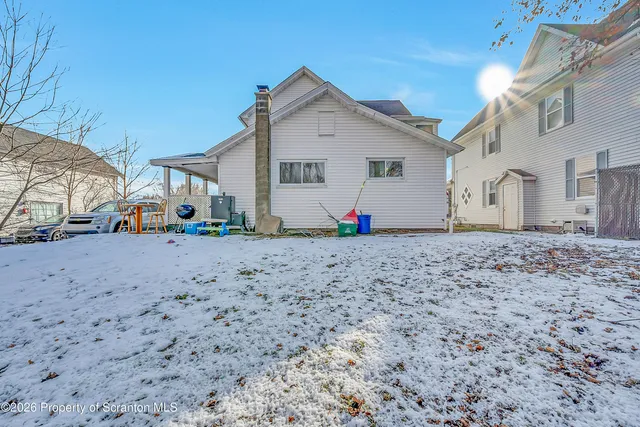 $995 | 107 2nd Street, Unit 2, Olyphant, PA 18447