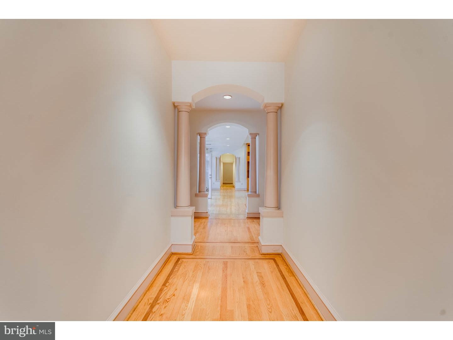 545 Greentree Road Sewell, NJ 08080 - Photo 6 of 25 Hallway