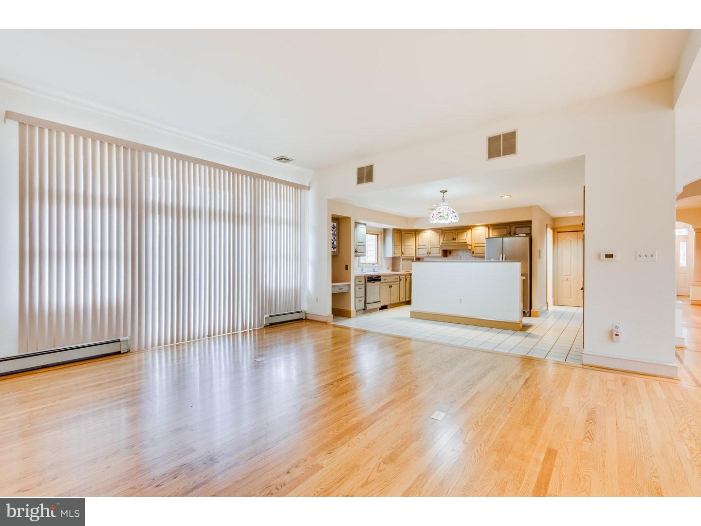 545 Greentree Road Sewell, NJ 08080 - Photo 8 of 25 Great Room