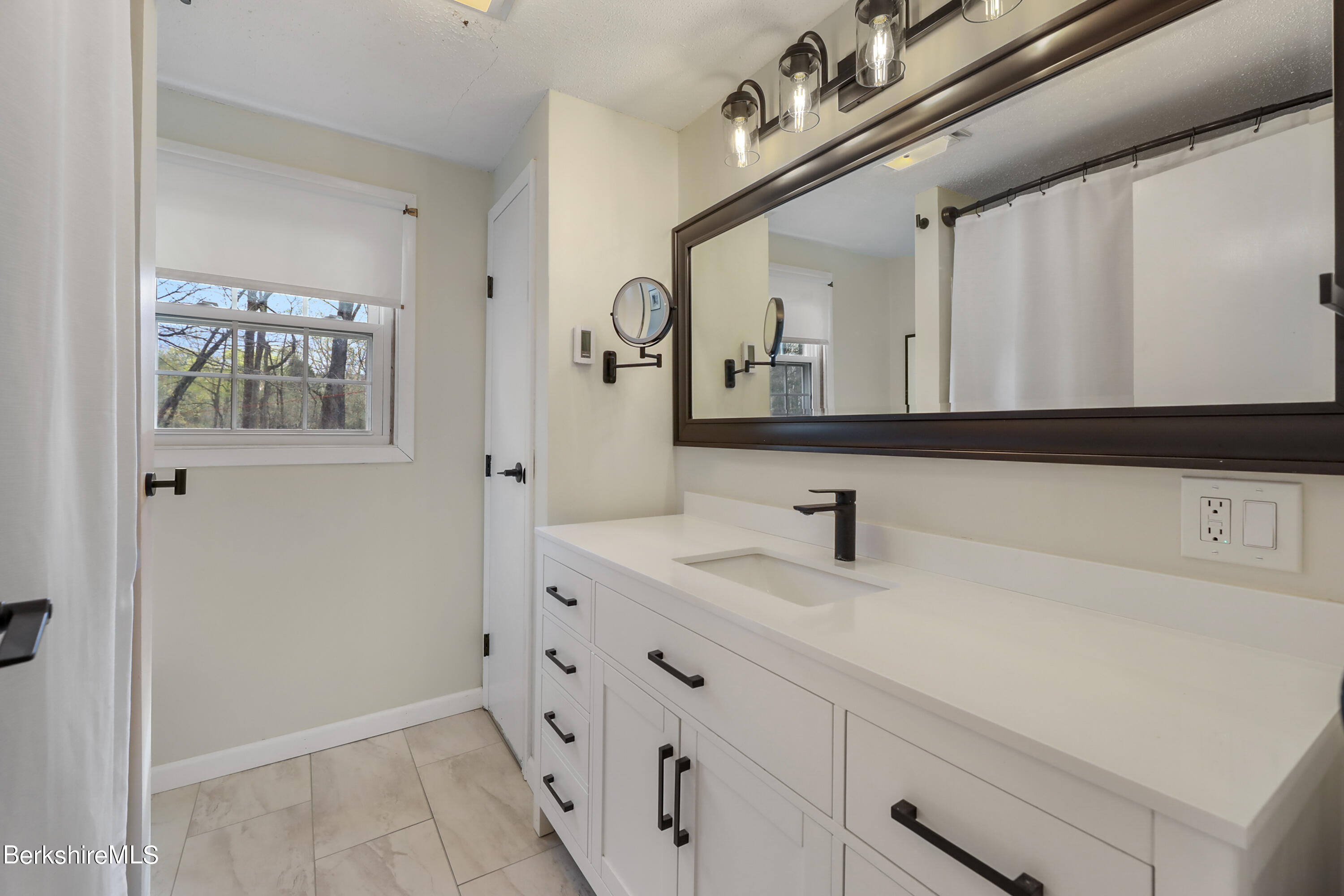 814 Partridge Road Lanesborough, MA 01237 - Photo 19 of 29 115 Bathroom
