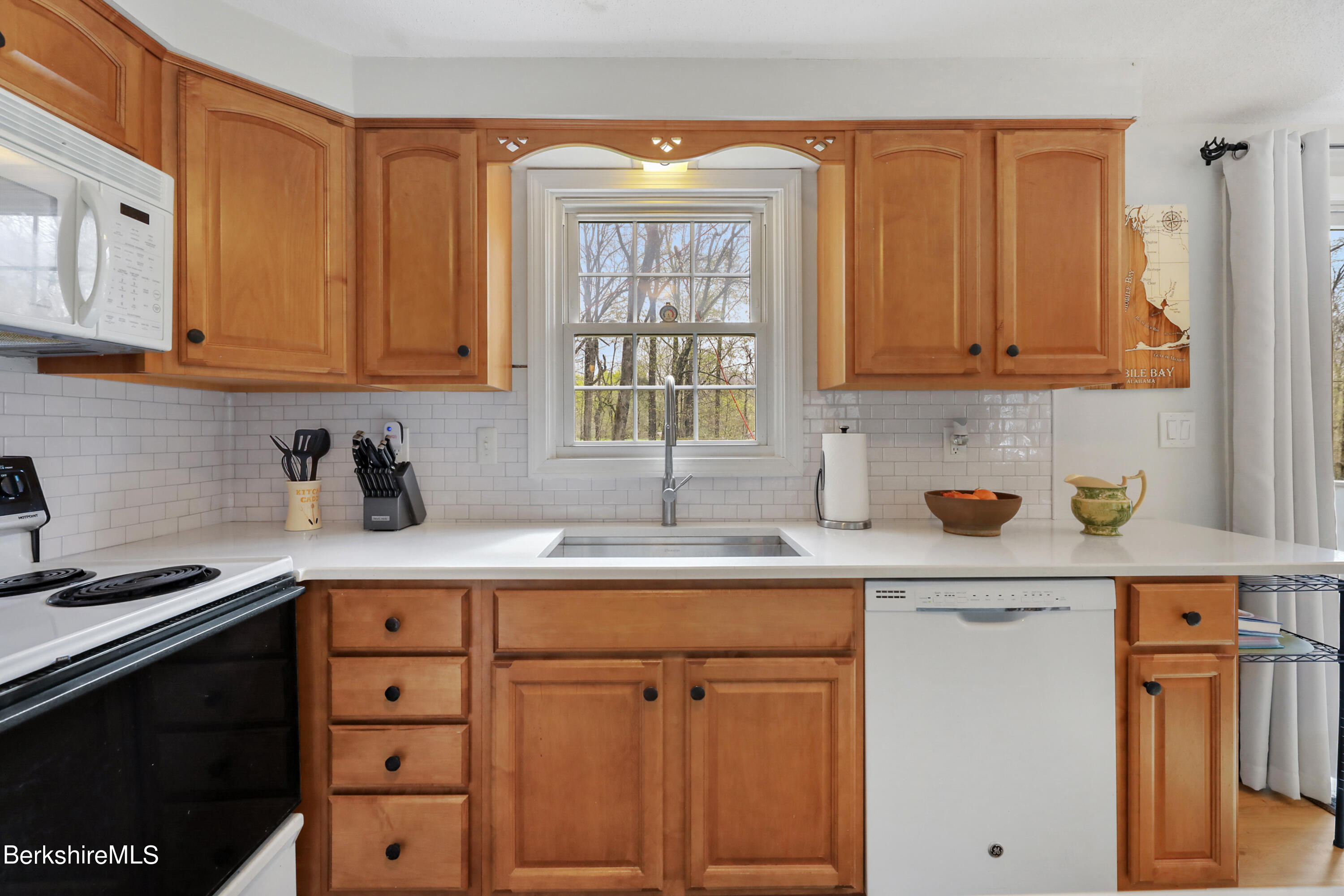 814 Partridge Road Lanesborough, MA 01237 - Photo 9 of 29 70 Kitchen