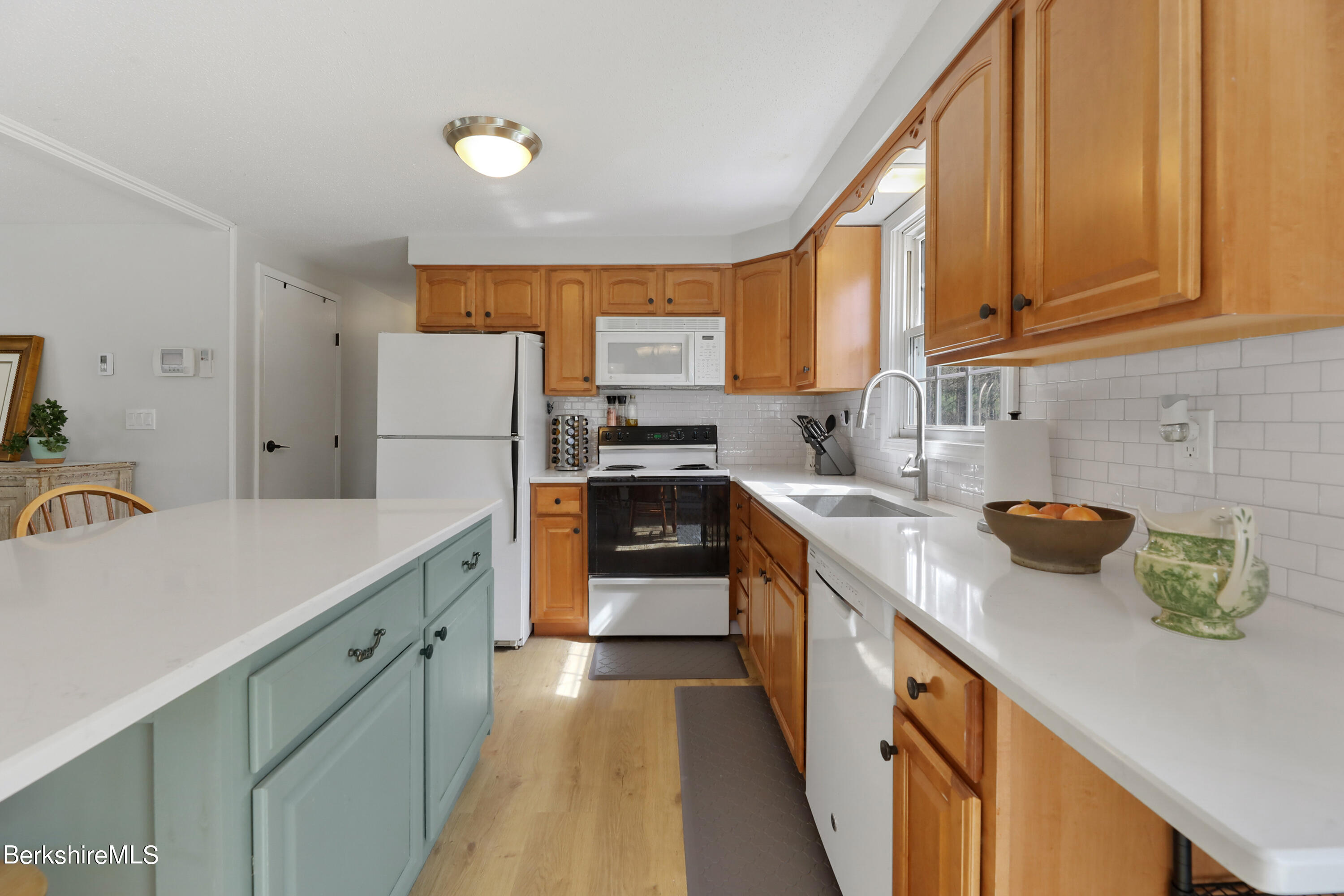 814 Partridge Road Lanesborough, MA 01237 - Photo 10 of 29 60 Kitchen