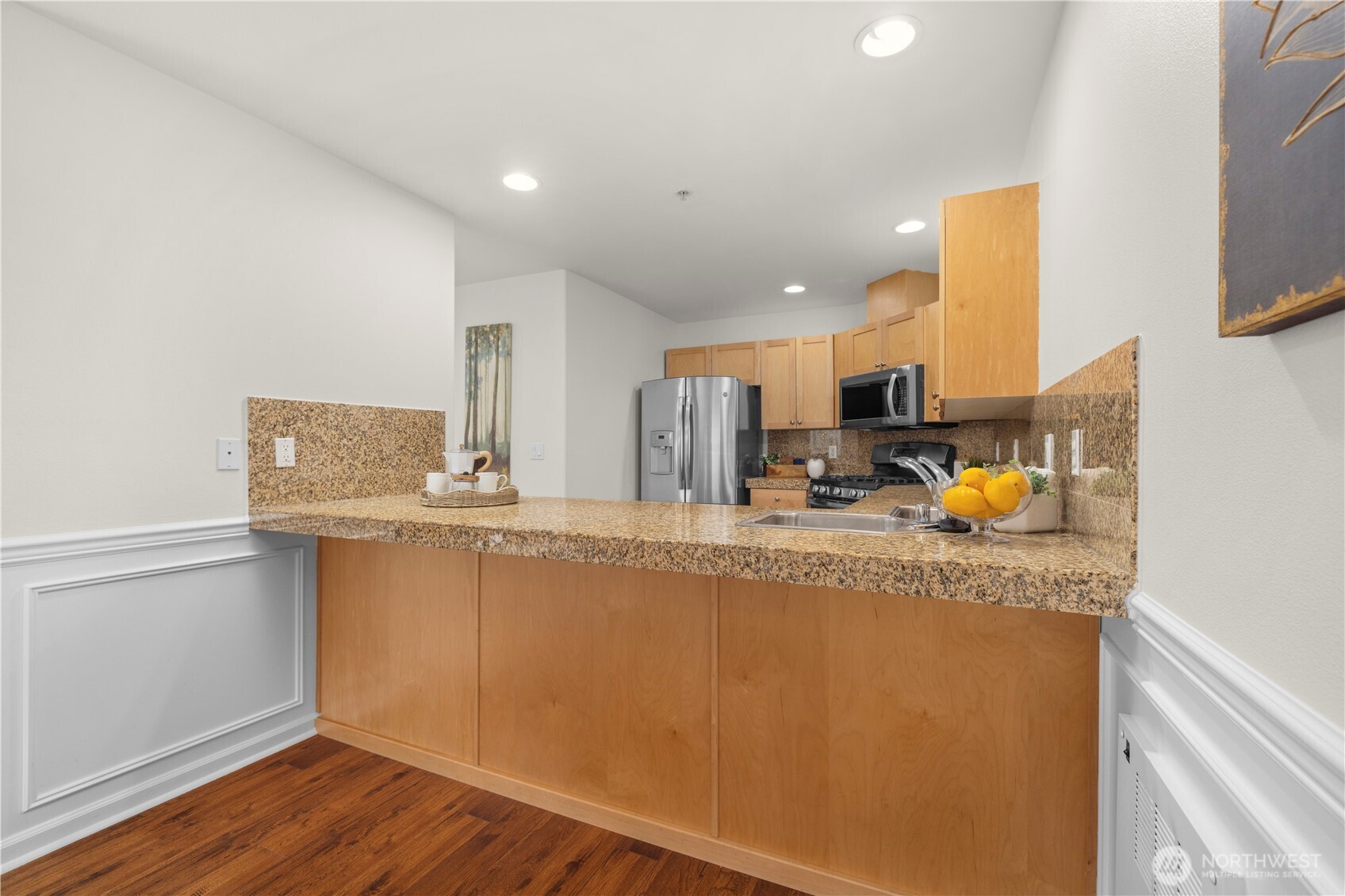 2433 Northwest 59th Street, Unit 101 Seattle, WA 98107 - Photo 16 of 35