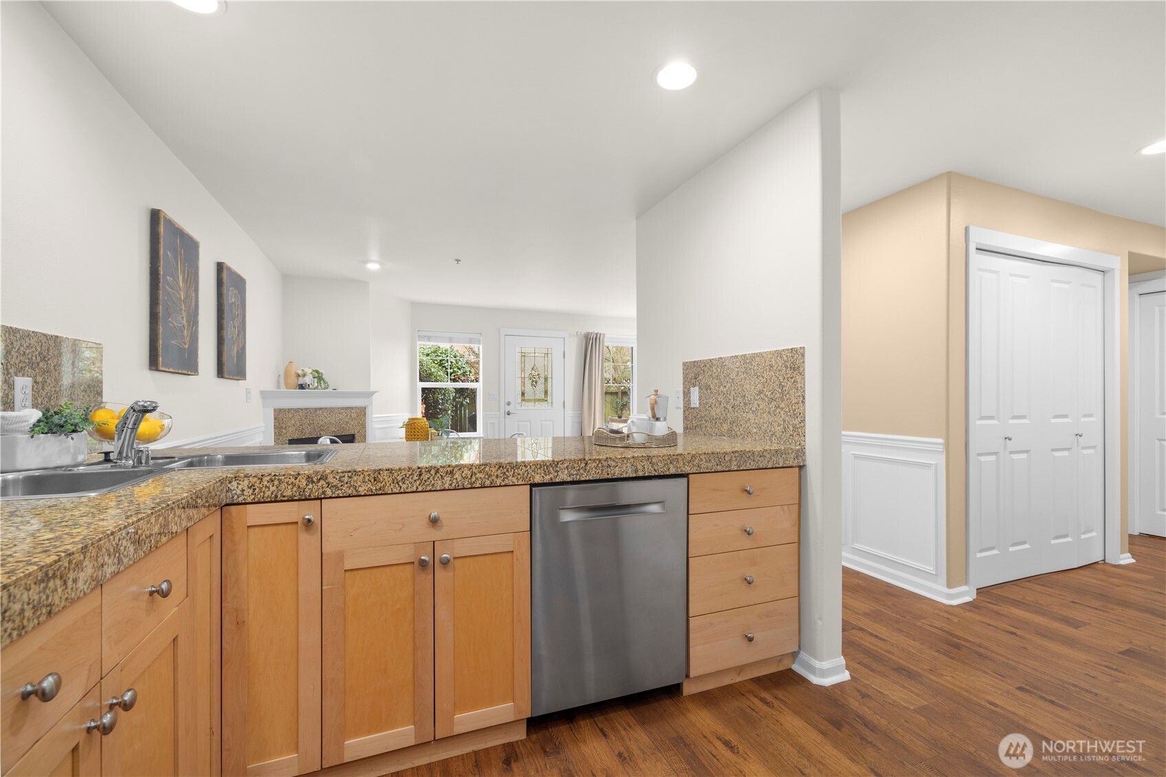 2433 Northwest 59th Street, Unit 101 Seattle, WA 98107 - Photo 19 of 35
