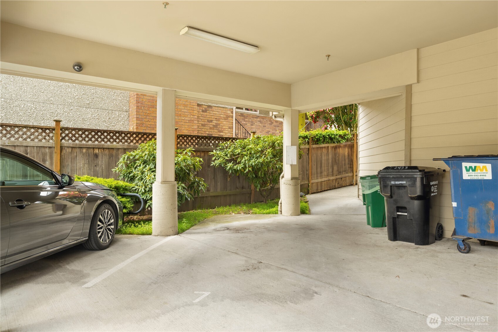 2433 Northwest 59th Street, Unit 101 Seattle, WA 98107 - Photo 6 of 35