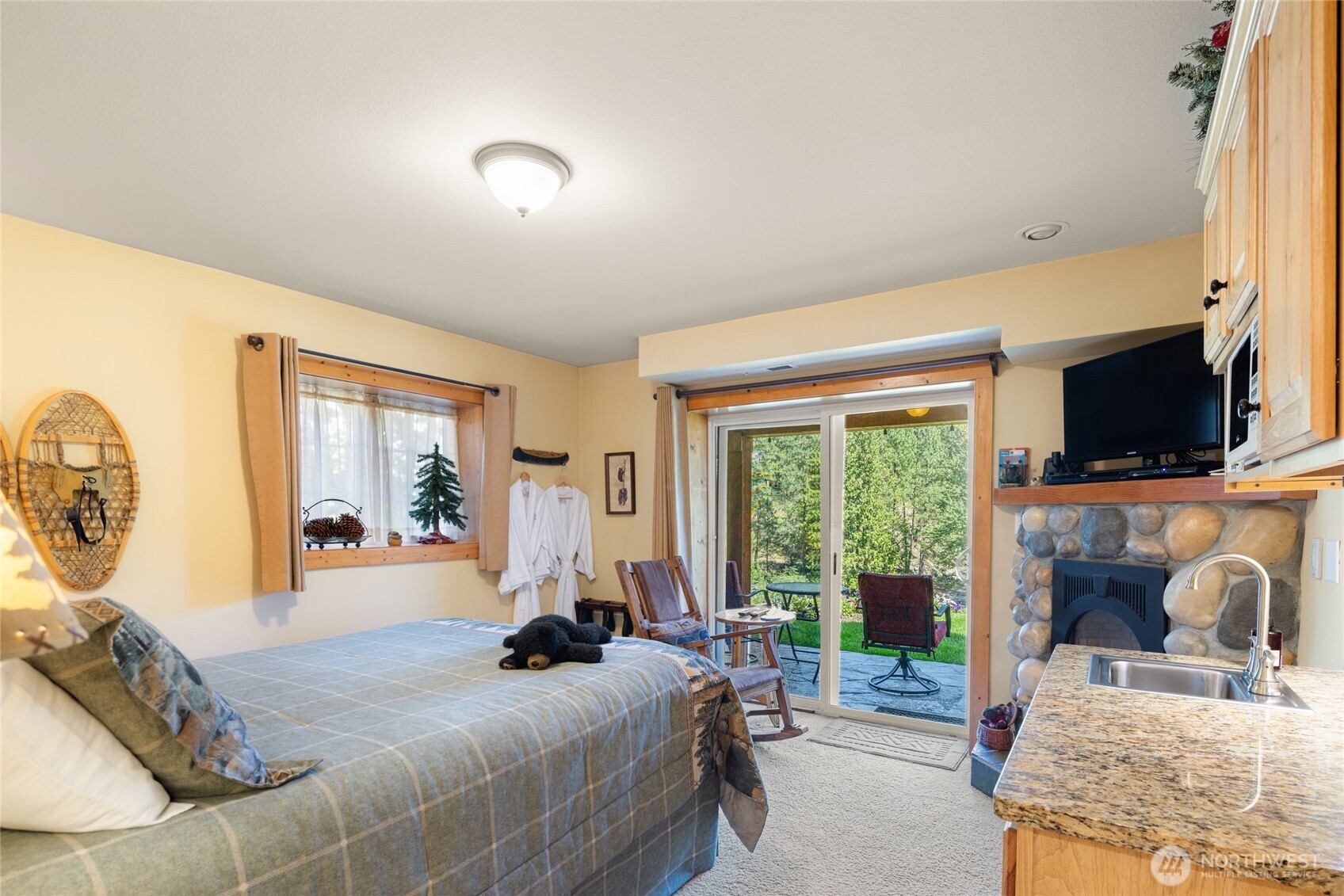 8775 Icicle Road Leavenworth, WA 98826 - Photo 21 of 39