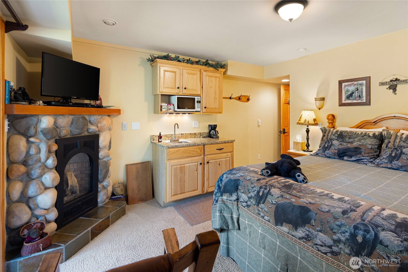 8775 Icicle Road Leavenworth, WA 98826 - Photo 22 of 39