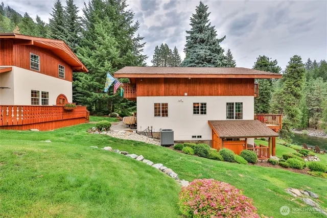 $1,900,000 | 8775 Icicle Road, Leavenworth, WA 98826