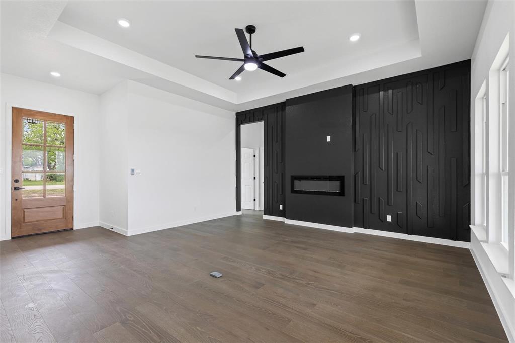 2061 Goodwyn Road Italy, TX 76651 - Photo 12 of 40 Gallery Image 12