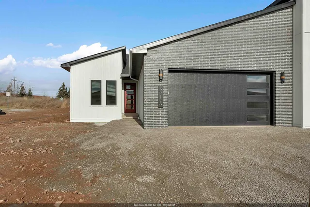 $449,900 | 315 Aldon Cir Green, Green Bay, WI 54304