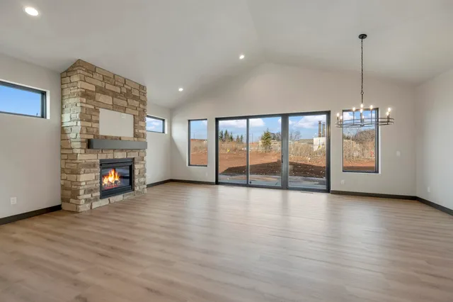 $449,900 | 315 Aldon Cir Green, Green Bay, WI 54304