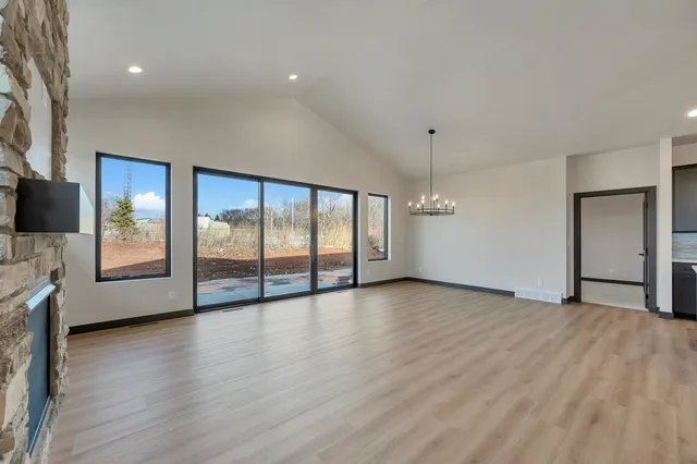 $449,900 | 315 Aldon Cir Green, Green Bay, WI 54304