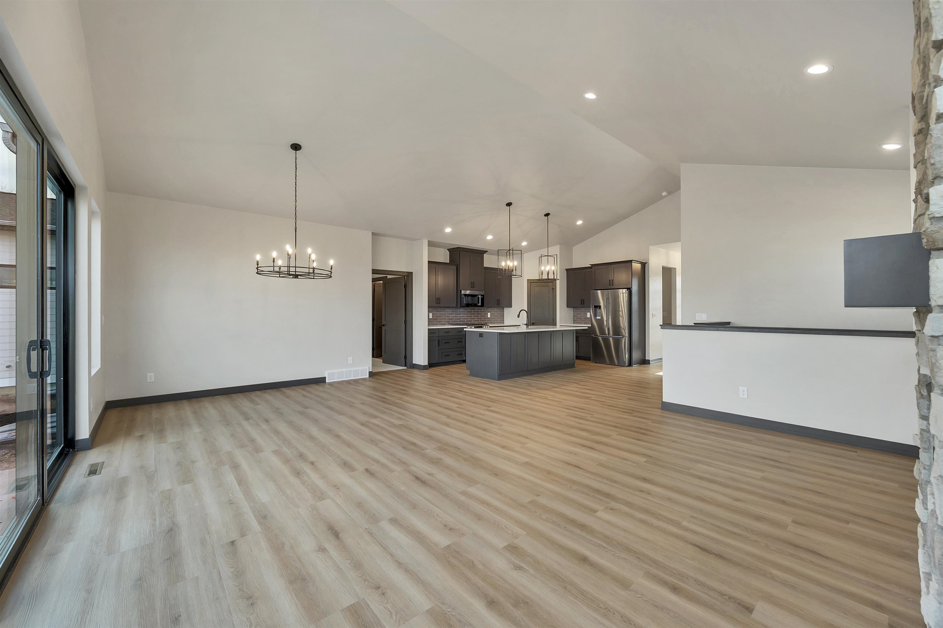 315 Aldon Cir Green Green Bay, WI 54304 - Photo 16 of 44