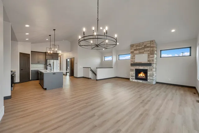 $449,900 | 315 Aldon Cir Green, Green Bay, WI 54304