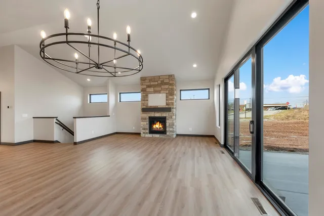 $449,900 | 315 Aldon Cir Green, Green Bay, WI 54304