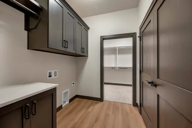 $449,900 | 315 Aldon Cir Green, Green Bay, WI 54304