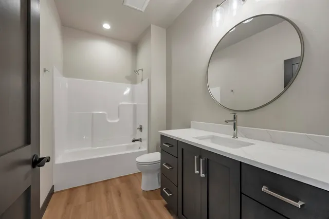 $449,900 | 315 Aldon Cir Green, Green Bay, WI 54304