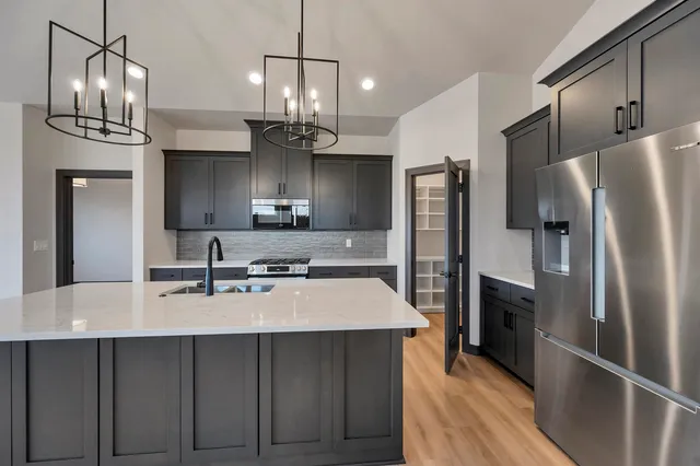 $449,900 | 315 Aldon Cir Green, Green Bay, WI 54304