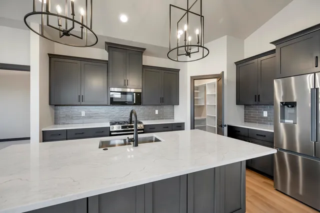 $449,900 | 315 Aldon Cir Green, Green Bay, WI 54304