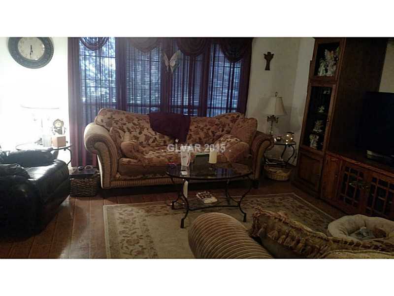 943 Holt Caliente, NV 89008 - Photo 17 of 35 Property Photo. Living Room