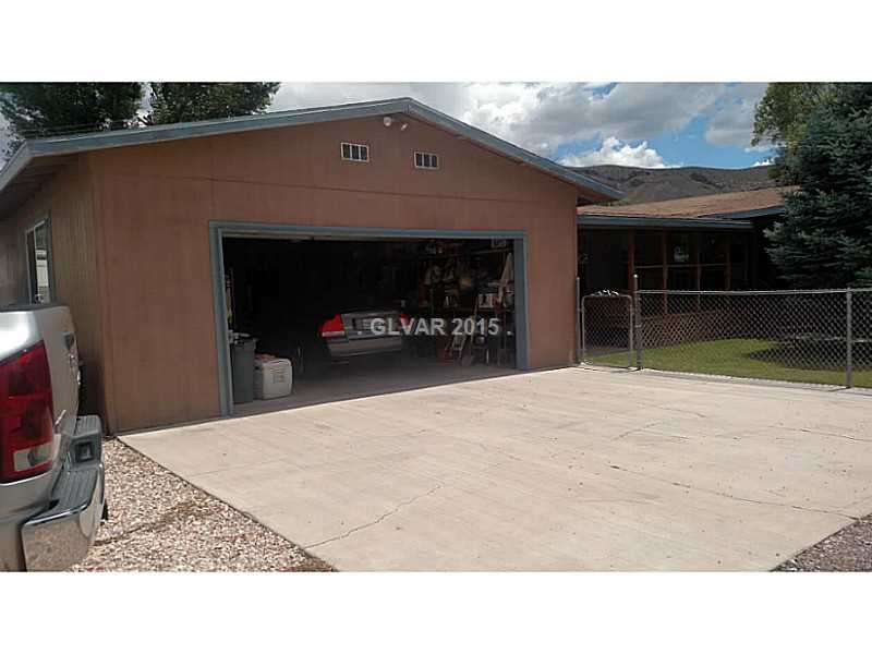 943 Holt Caliente, NV 89008 - Photo 5 of 35 Property Photo. 2+ Car Garage
