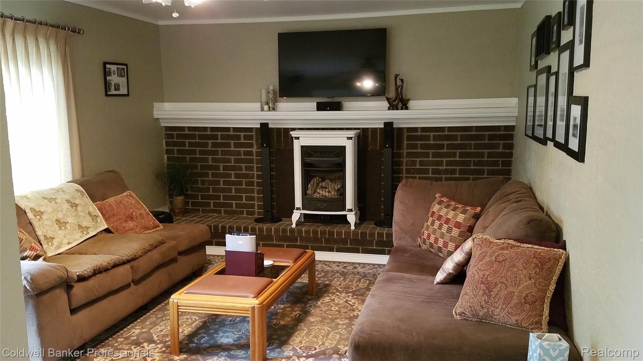 5449 Pheasant Run Road Clarkston, MI 48346 - Photo 18 of 49 20190524_152919.jpg