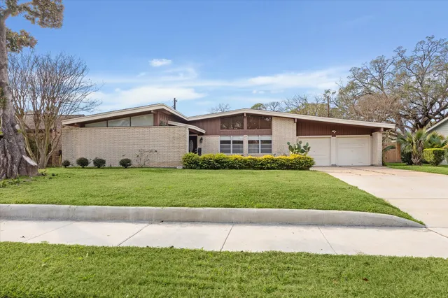$2,400 | 3310 Longfield Circle, Houston, TX 77063