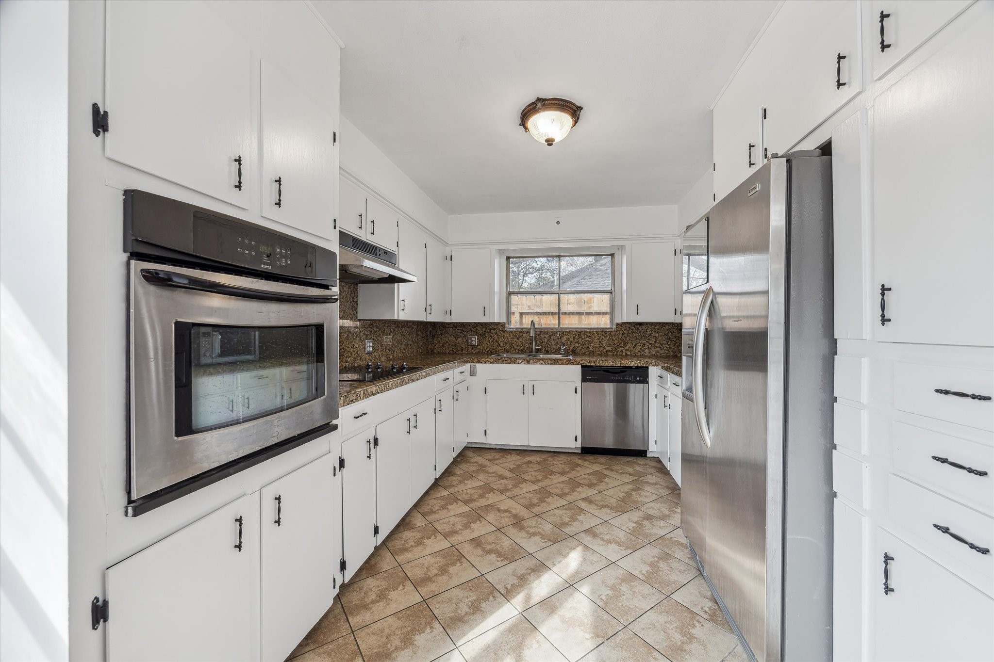 3310 Longfield Circle Houston, TX 77063 - Photo 11 of 22